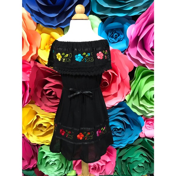 Mexican dress only handmade and embroidered Black color - Picture 2 of 4